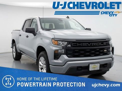Used 2024 Chevrolet Silverado 1500 Custom image 1