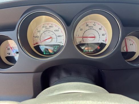 Used 2014 Dodge Challenger SXT Plus RWD image 17