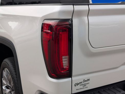Used 2024 GMC Sierra 1500 Denali w/ Denali Reserve Package AWD/4WD image 11