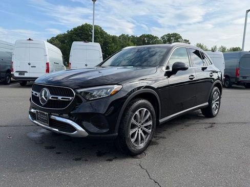 Used 2026 Mercedes-Benz GLC 300 4MATIC image 3