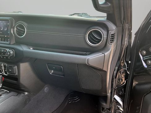 Used 2021 Jeep Wrangler Unlimited Sahara w/ Cold Weather Group AWD/4WD image 14