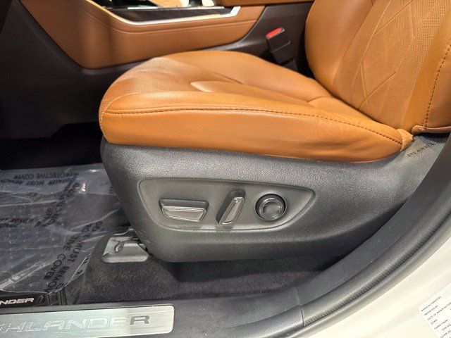 Used 2021 Toyota Highlander Platinum AWD/4WD image 8