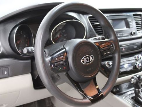 Used 2016 Kia Sedona LX w/ LX Convenience Package image 14