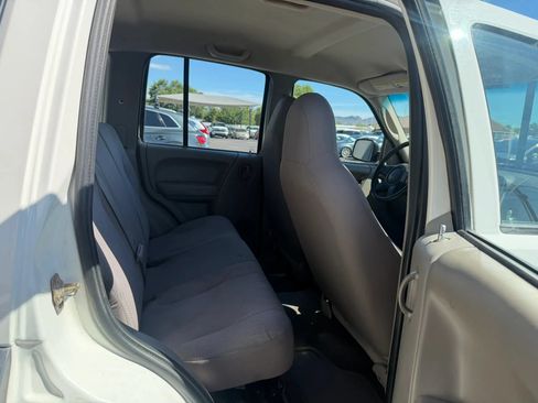 Used 2003 Jeep Liberty Sport AWD/4WD image 29