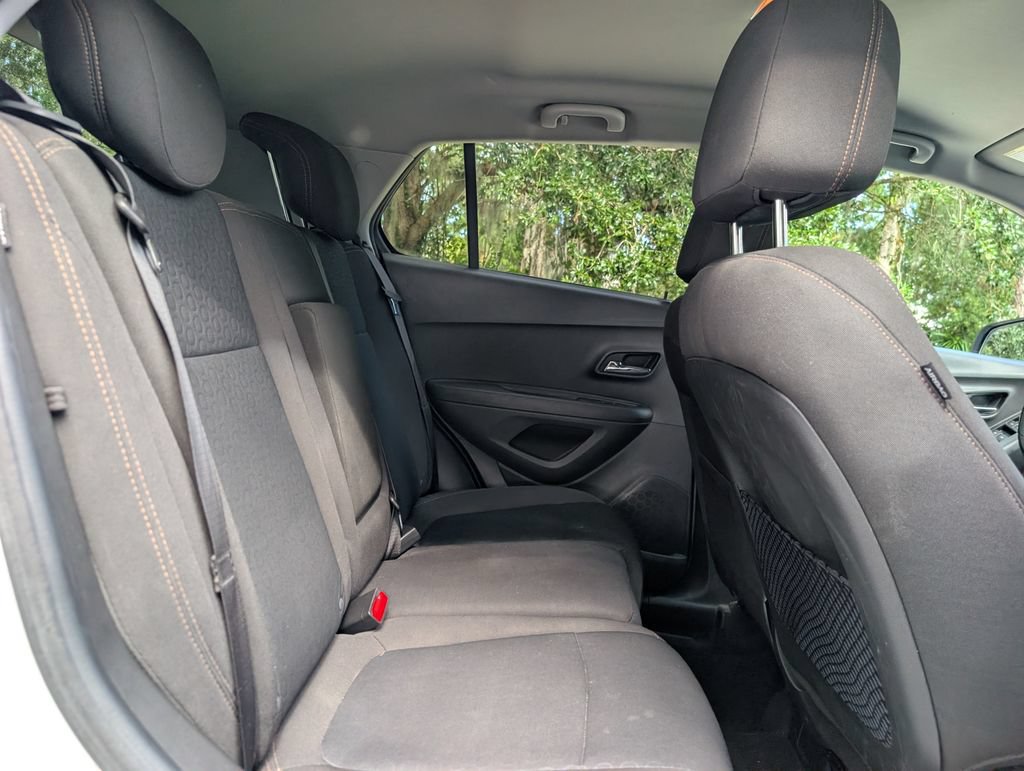 Used 2021 Chevrolet Trax LS w/ Tint and Cruise Package AWD/4WD image 19