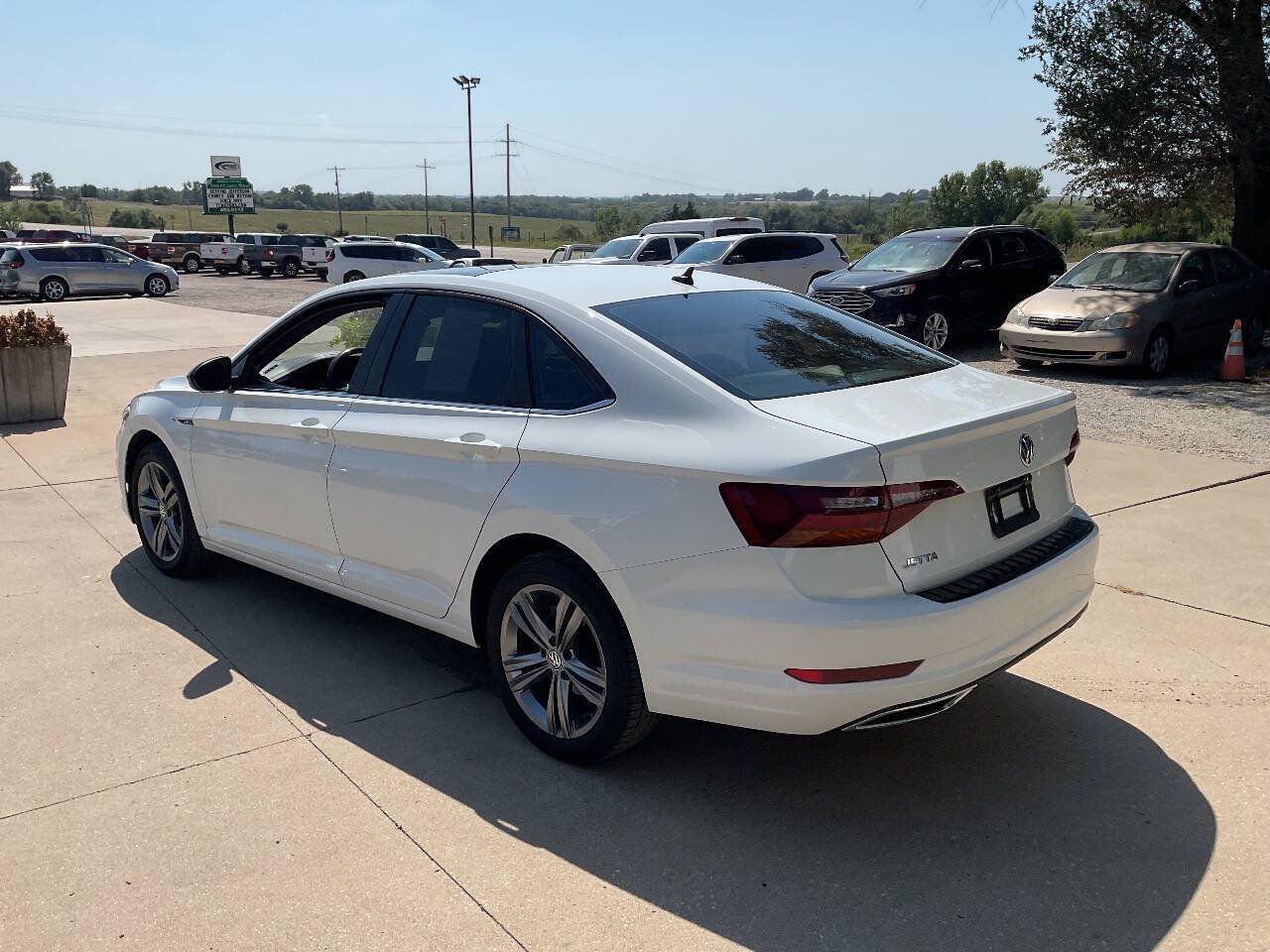 Used 2019 Volkswagen Jetta R-Line FWD image 7
