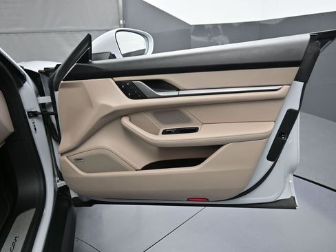 Certified 2025 Porsche Taycan image 30