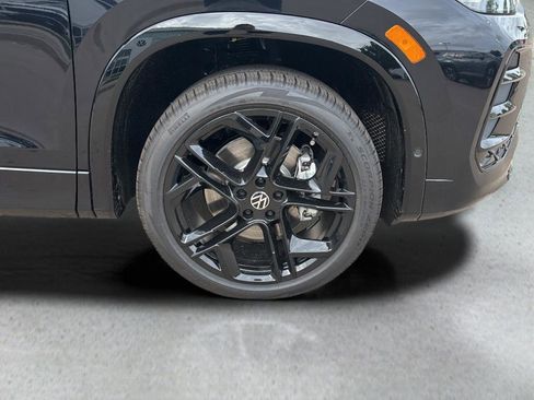 New 2026 Volkswagen Tiguan SE R-Line AWD/4WD image 9