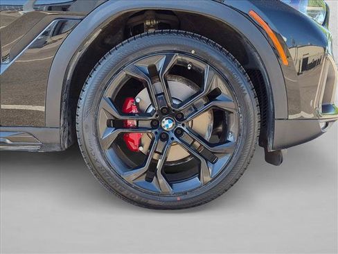 Used 2021 BMW X6 xDrive40i w/ Executive Package 2 AWD/4WD image 24