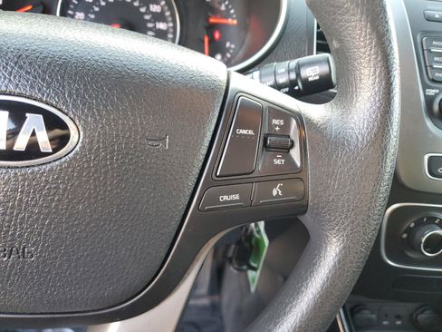 Used 2015 Kia Sorento LX FWD image 25