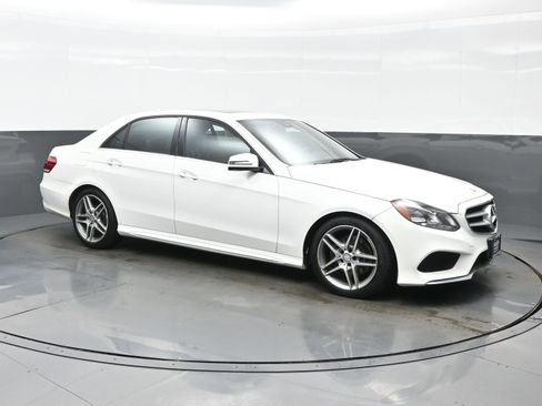 Used 2015 Mercedes-Benz E 350 4MATIC Sedan image 8