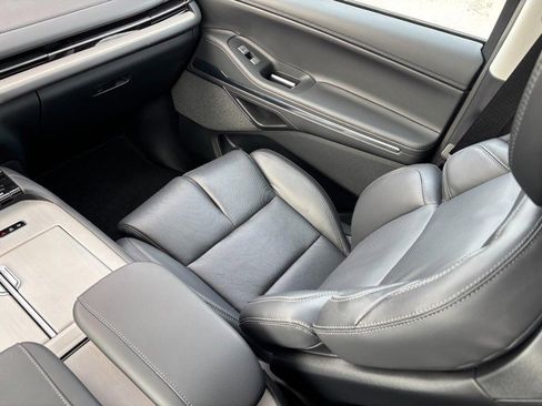 New 2025 Lincoln Navigator Reserve image 15