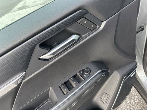 New 2025 GMC Acadia Elevation image 31