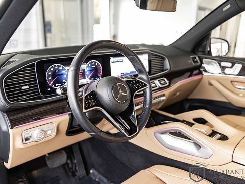 Used 2024 Mercedes-Benz GLS 450 4MATIC image 23