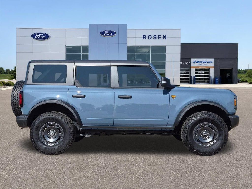 Certified 2025 Ford Bronco Badlands AWD/4WD image 2