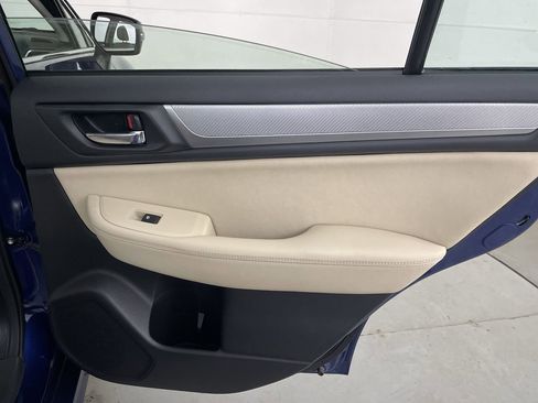 Used 2015 Subaru Legacy 2.5i Premium AWD/4WD image 20