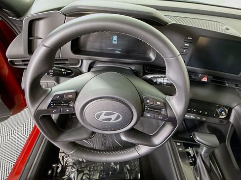 Certified 2025 Hyundai Elantra Sport FWD image 19