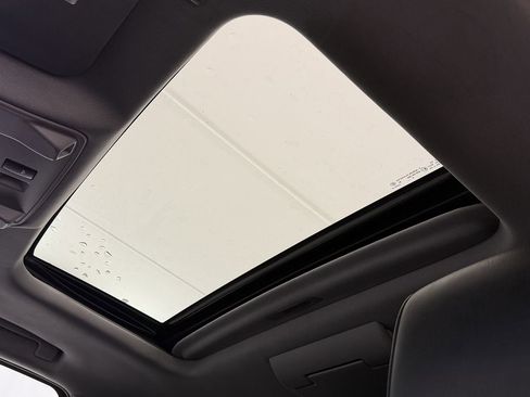 Used 2017 Cadillac Escalade ESV Luxury image 10