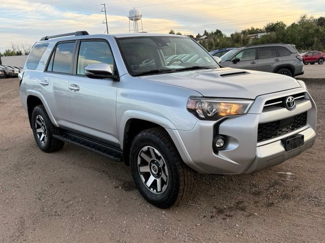 Used 2022 Toyota 4Runner TRD Off-Road Premium AWD/4WD image 7