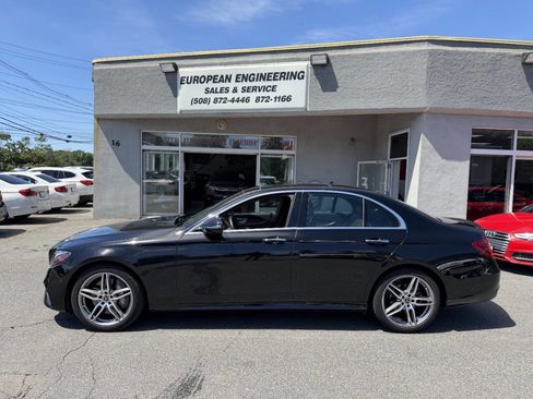 Used 2018 Mercedes-Benz E 300 4MATIC image 4