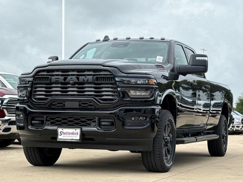 New 2026 RAM 3500 Big Horn AWD/4WD image 3
