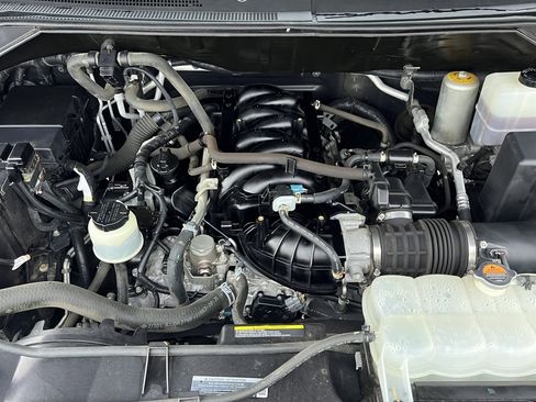 Used 2019 Nissan NV 3500 SL image 31