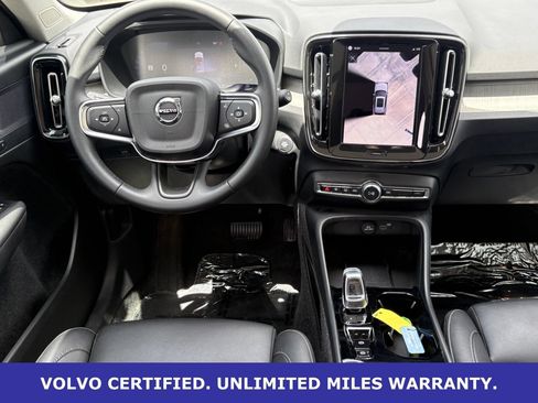 Certified 2025 Volvo XC40 B5 Plus AWD/4WD image 12