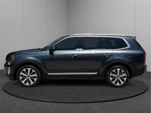 Used 2022 Kia Telluride S image 5