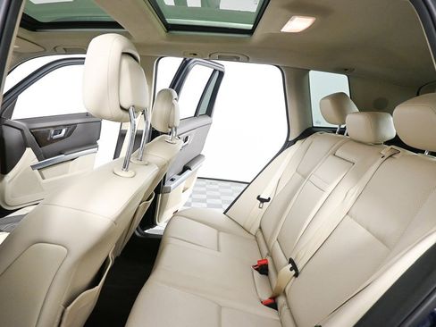 Used 2014 Mercedes-Benz GLK 350 2WD image 19