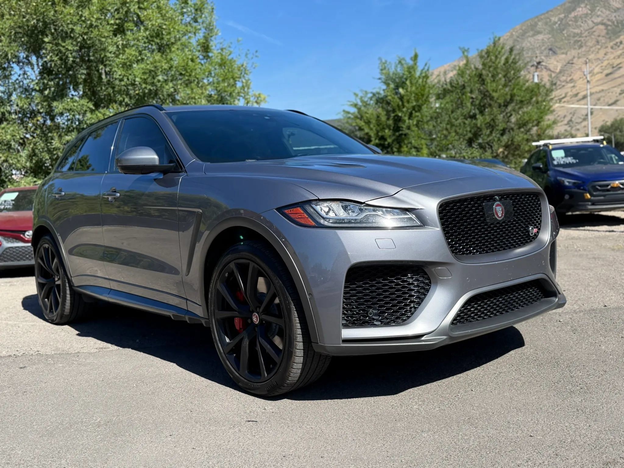 Used 2020 Jaguar F-PACE SVR AWD/4WD image 1