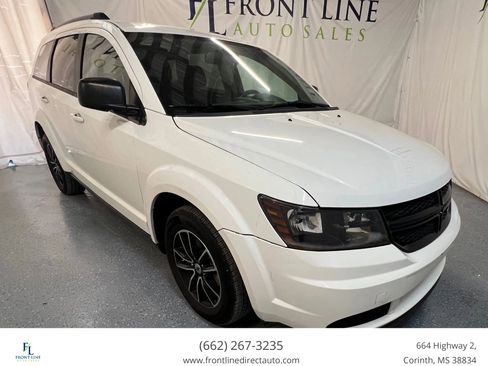 Used 2018 Dodge Journey SE w/ Connectivity Group image 1