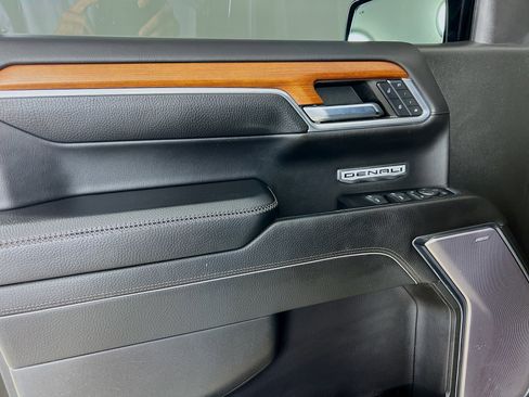 Used 2022 GMC Sierra 1500 Denali w/ Technology Package image 18