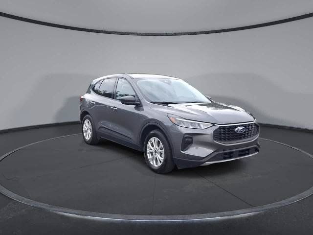 Certified 2025 Ford Escape Active FWD image 2