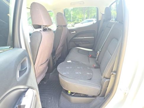 Used 2019 Chevrolet Colorado LT w/ LT Convenience Package RWD image 17