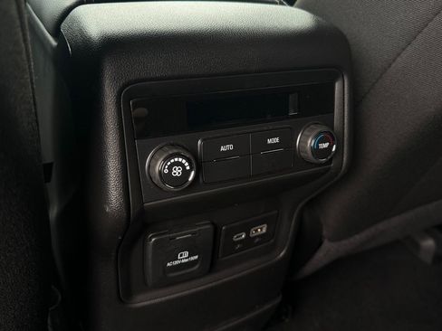 Used 2023 GMC Acadia SLE w/ Driver Convenience Package image 29