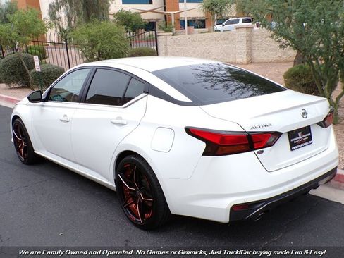 Used 2021 Nissan Altima 2.5 SR FWD image 7