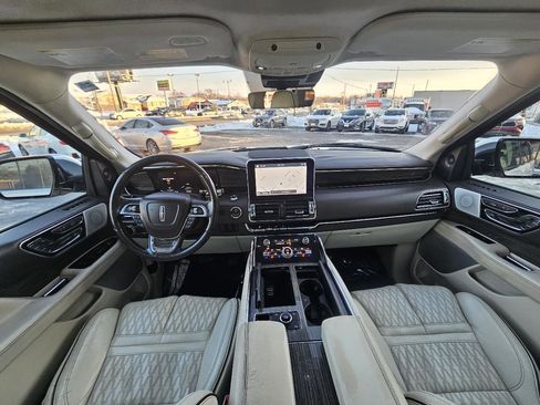 Used 2018 Lincoln Navigator L Black Label w/ Cargo Package image 55