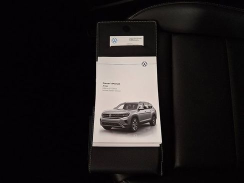 Used 2023 Volkswagen Atlas SE image 27