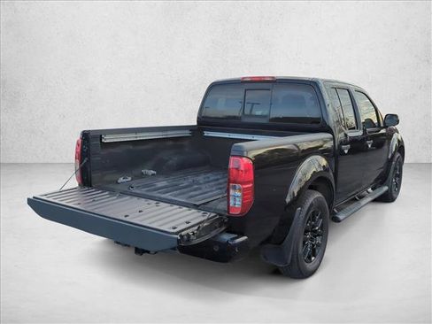 Used 2018 Nissan Frontier SV w/ Value Truck Package image 5