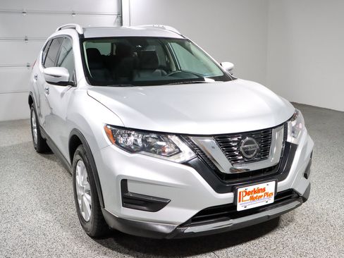Used 2020 Nissan Rogue SV FWD image 5