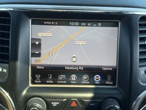 Used 2014 Jeep Grand Cherokee Overland w/ Advanced Technology Group AWD/4WD image 30