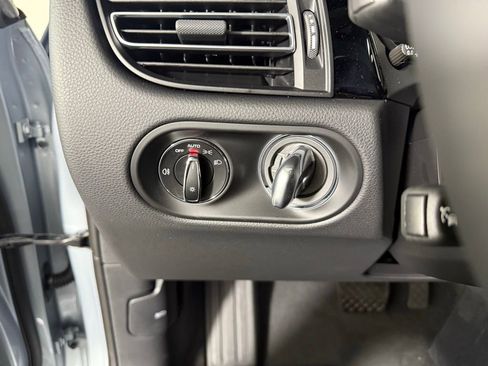 New 2026 Porsche Macan image 33