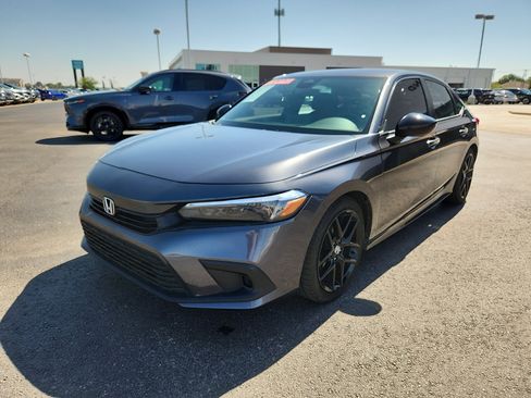 Used 2022 Honda Civic Sport image 3