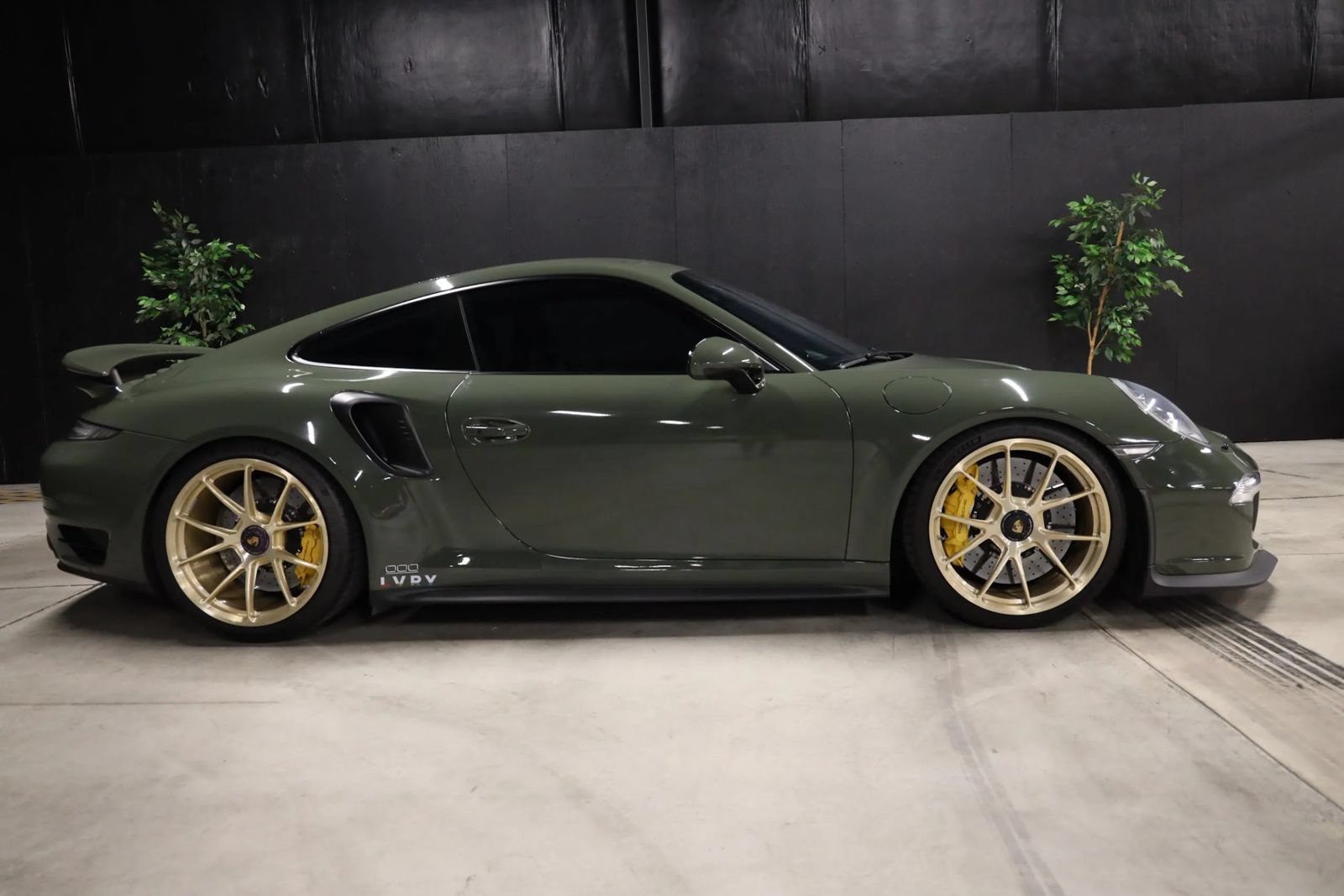 Used 2014 Porsche 911 Turbo S AWD/4WD image 8