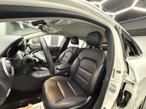 Used 2015 Mercedes-Benz GLA 250 4MATIC image 11