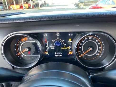 Used 2021 Jeep Gladiator Willys image 26