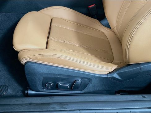 Used 2025 BMW 230i Coupe w/ M Sport Package RWD image 20
