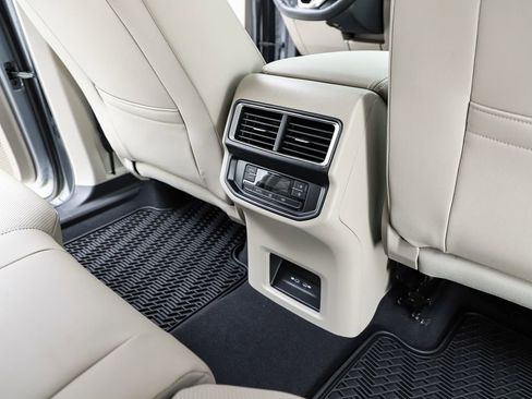 New 2026 Volkswagen Atlas SE image 75