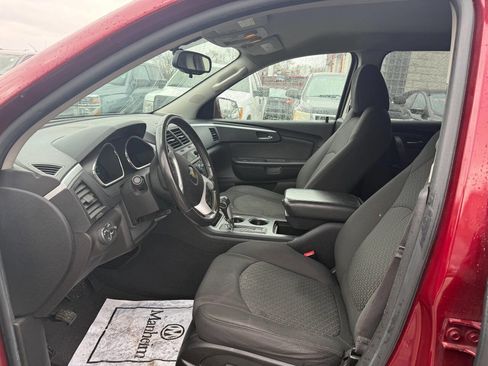 Used 2011 Chevrolet Traverse LT w/ Personal Connectivity Package image 19
