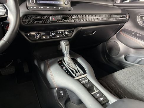 Used 2024 Honda HR-V Sport image 15